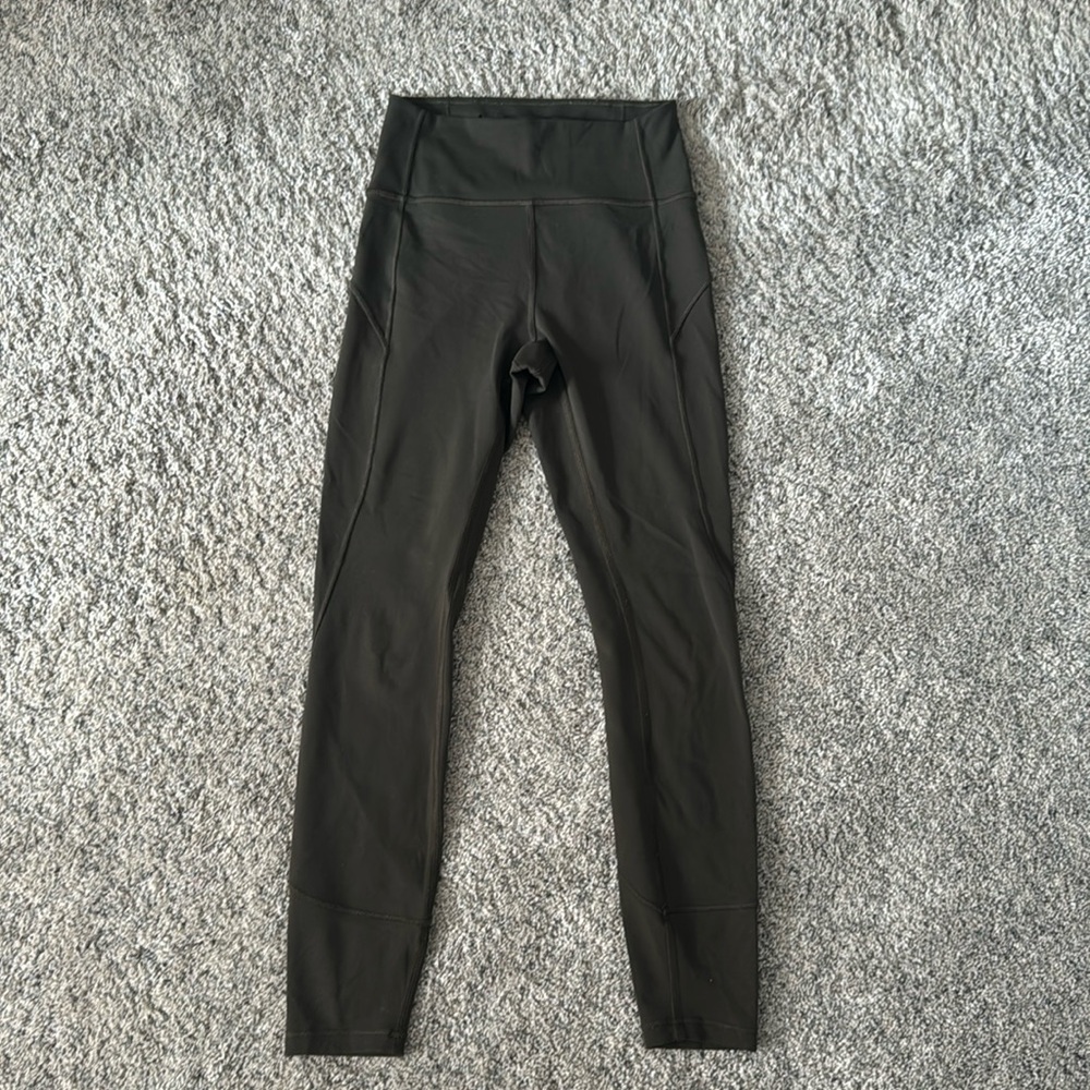 Lululemon size 4 Wunder Train Leggings olive green